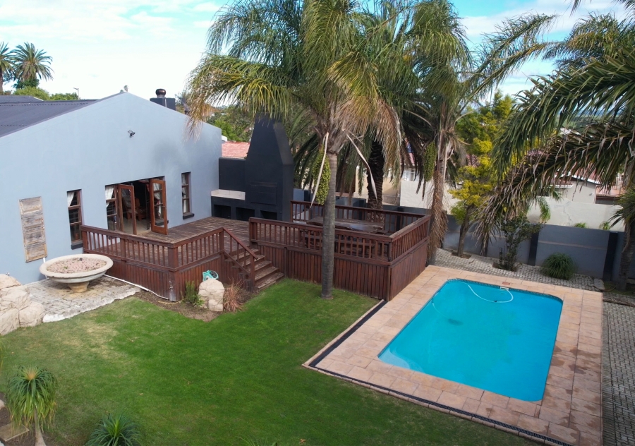 To Let 7 Bedroom Property for Rent in Humansdorp Eastern Cape